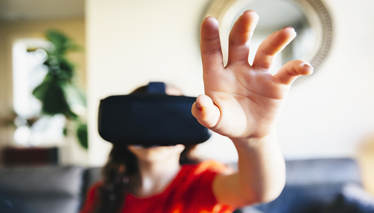 谁是真正的VR概念股? 这四家上市公司已经有业务收入了(图3) VR概念股年报分析_华闻传媒 vr_A股虚拟现实概念股