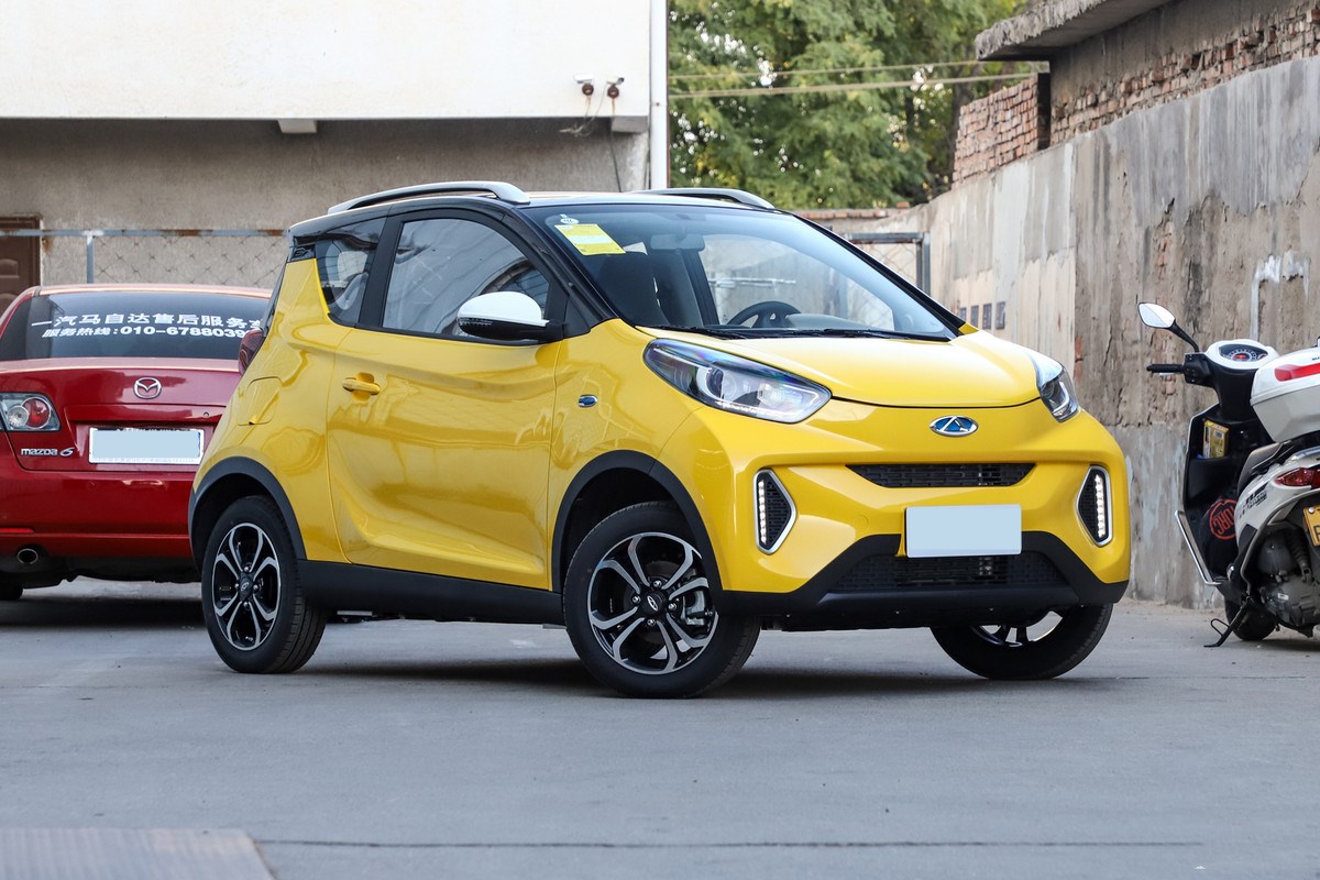 家用代步纯电动车_奇瑞小蚂蚁续航_油耗最低的两厢车