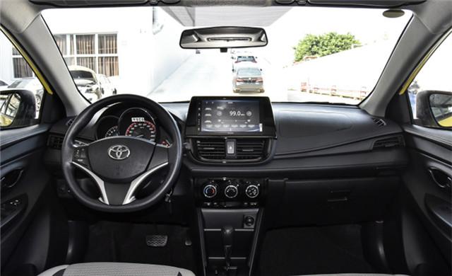 别老想着飞度和Polo,这三款代步也不错,稳定可靠的合资两厢车(图2) 小型两厢车推荐_油耗最低的两厢车_本田飞度对比车型