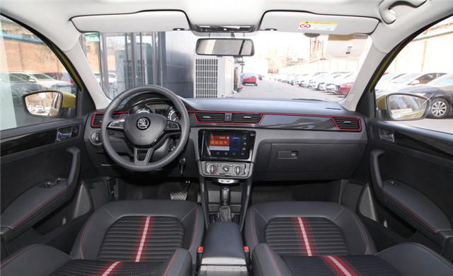 别老想着飞度和Polo,这三款代步也不错,稳定可靠的合资两厢车(图5) 小型两厢车推荐_本田飞度对比车型_油耗最低的两厢车