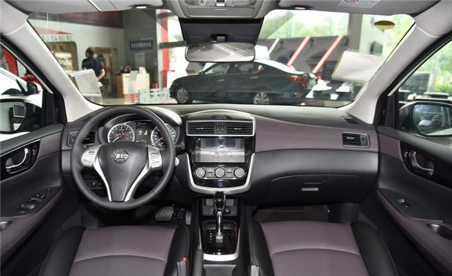 别老想着飞度和Polo,这三款代步也不错,稳定可靠的合资两厢车(图8) 本田飞度对比车型_小型两厢车推荐_油耗最低的两厢车