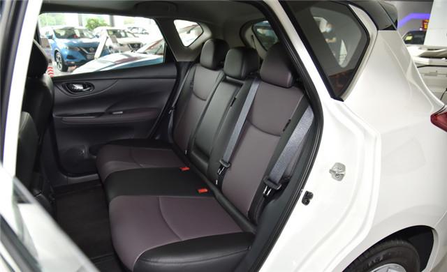 别老想着飞度和Polo,这三款代步也不错,稳定可靠的合资两厢车(图9) 本田飞度对比车型_小型两厢车推荐_油耗最低的两厢车