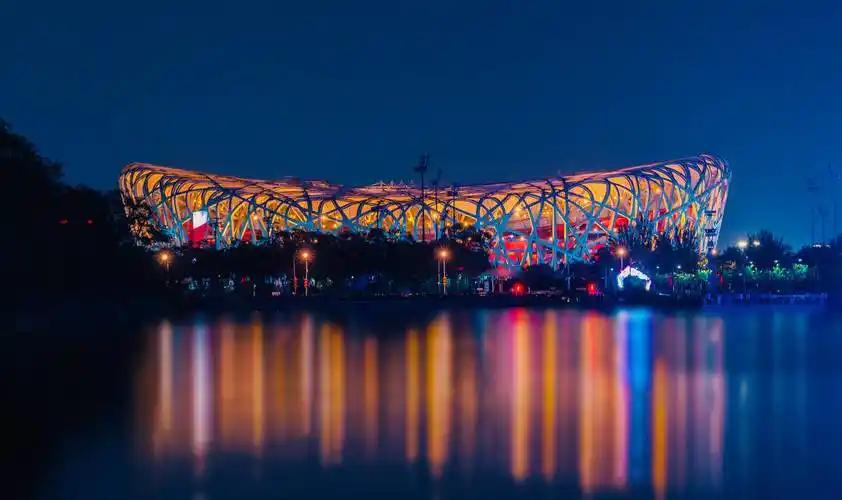 “从鸟巢到梦想:北京奥运会的辉煌瞬间与深远影响”(图2) 中国运动员奥运会瞬间_北京奥运花费_北京奥运会开幕式