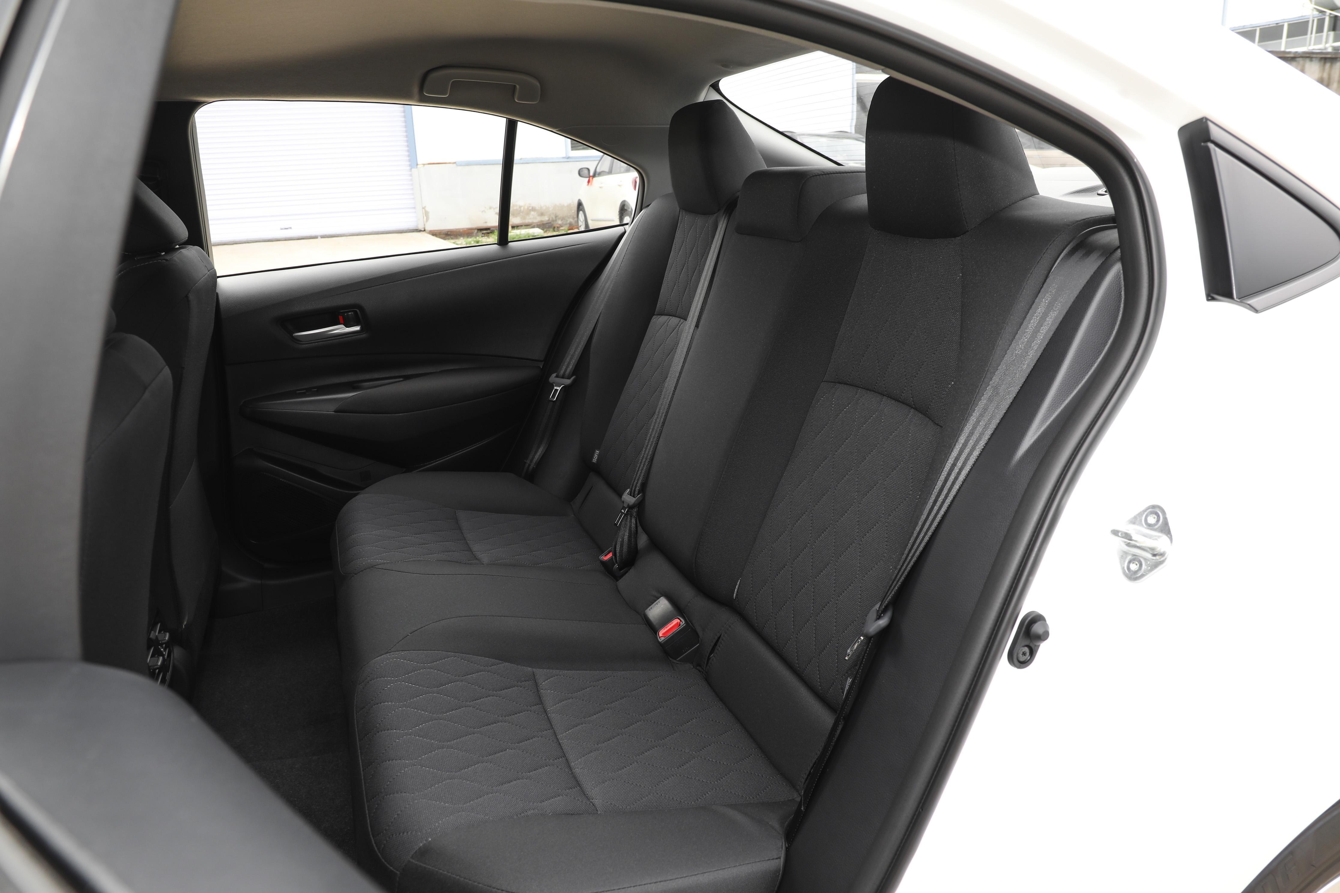 新手2万预算买车,这5款二手车,再开30年开不坏还省油(图3) 二手车选择2万到3万_油耗最低的两厢车_卡罗拉飞度威驰捷达桑塔纳