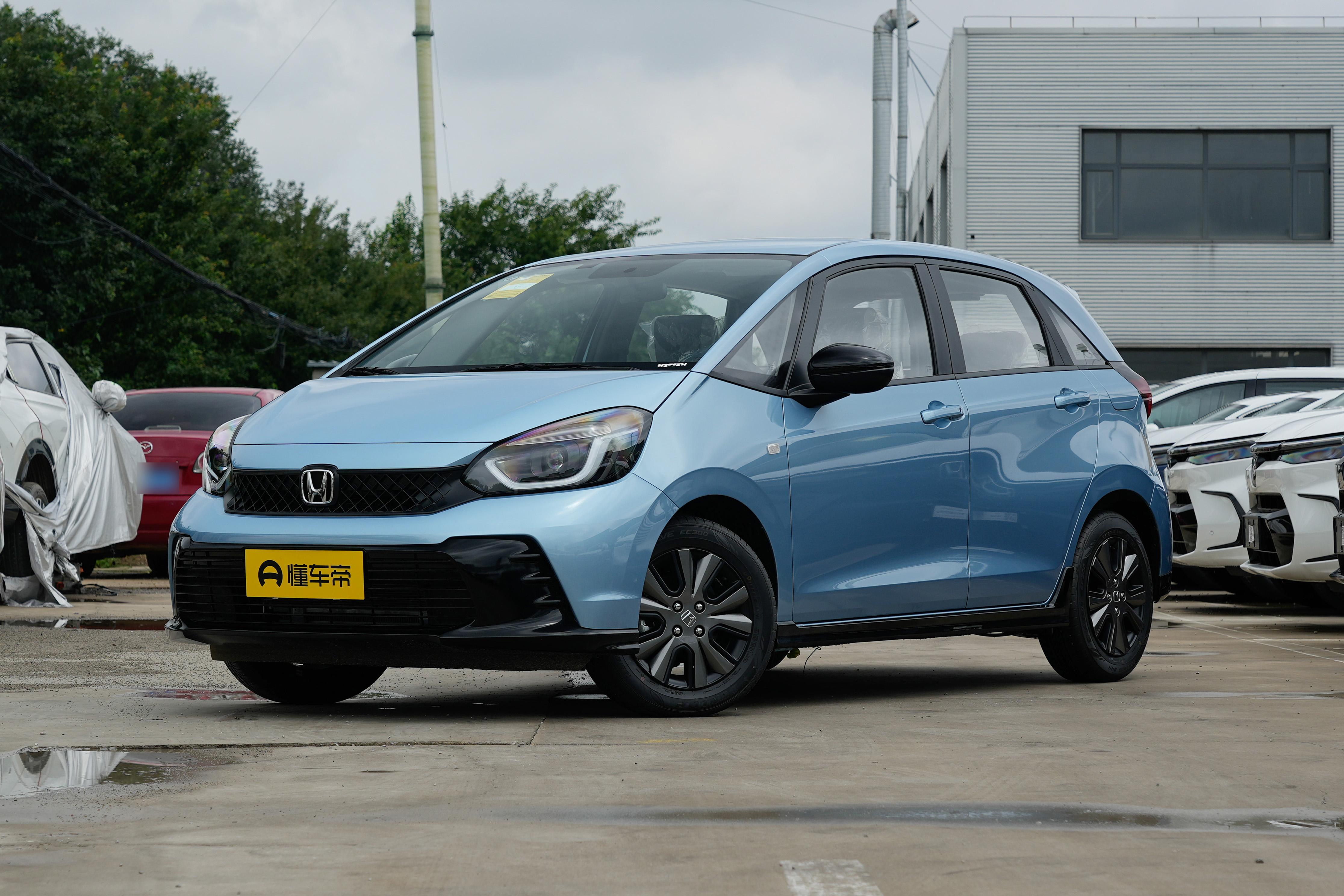 新手2万预算买车,这5款二手车,再开30年开不坏还省油(图4) 油耗最低的两厢车_二手车选择2万到3万_卡罗拉飞度威驰捷达桑塔纳