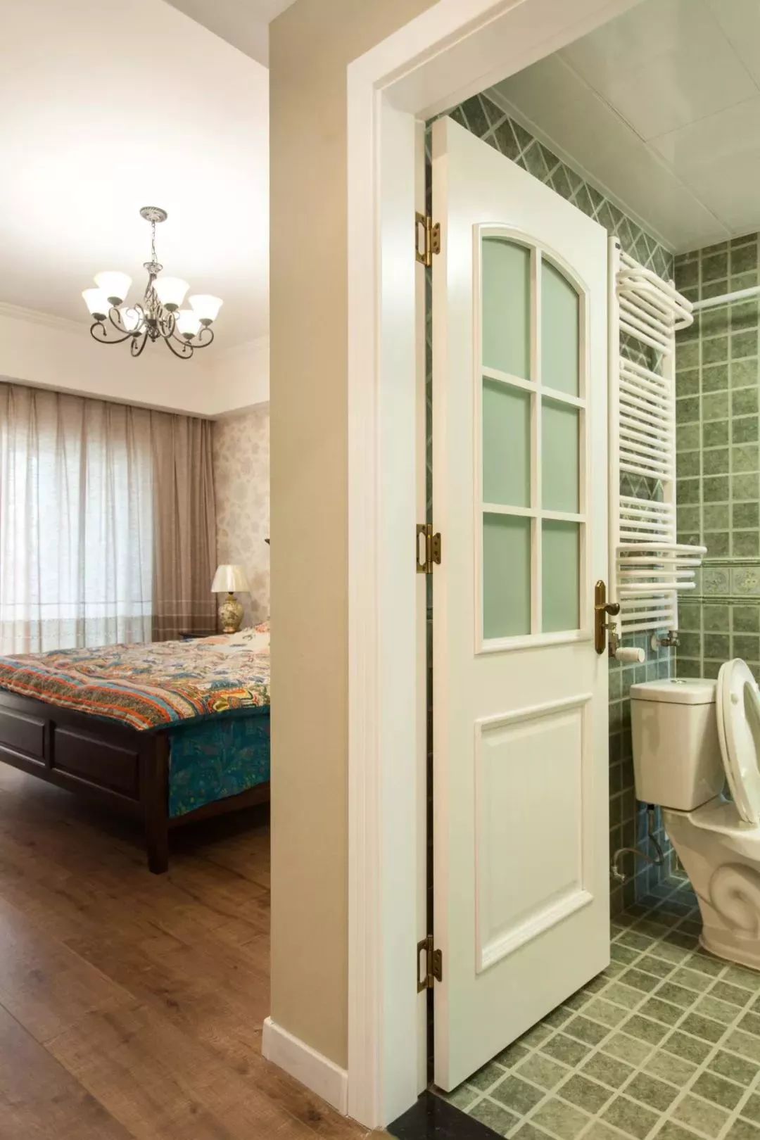 更换卫生间门玻璃_室内门选择搭配方案_入户大门选购技巧