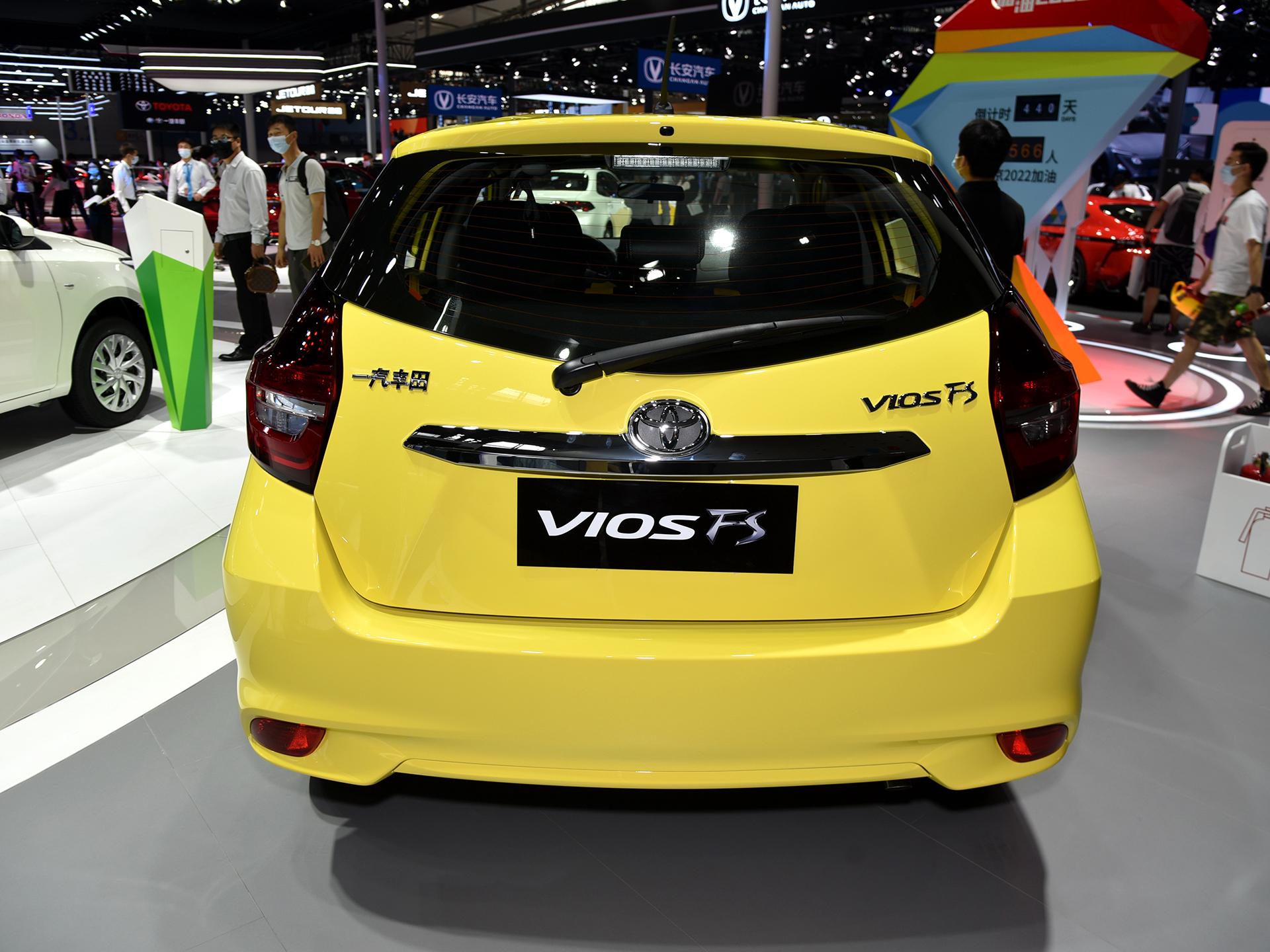 油耗5L价格9.28万,买个合资带大屏的省油小车,实拍丰田威驰FS(图4) 油耗最低的两厢车_油耗5L合资两厢车_丰田威驰FS实拍评测