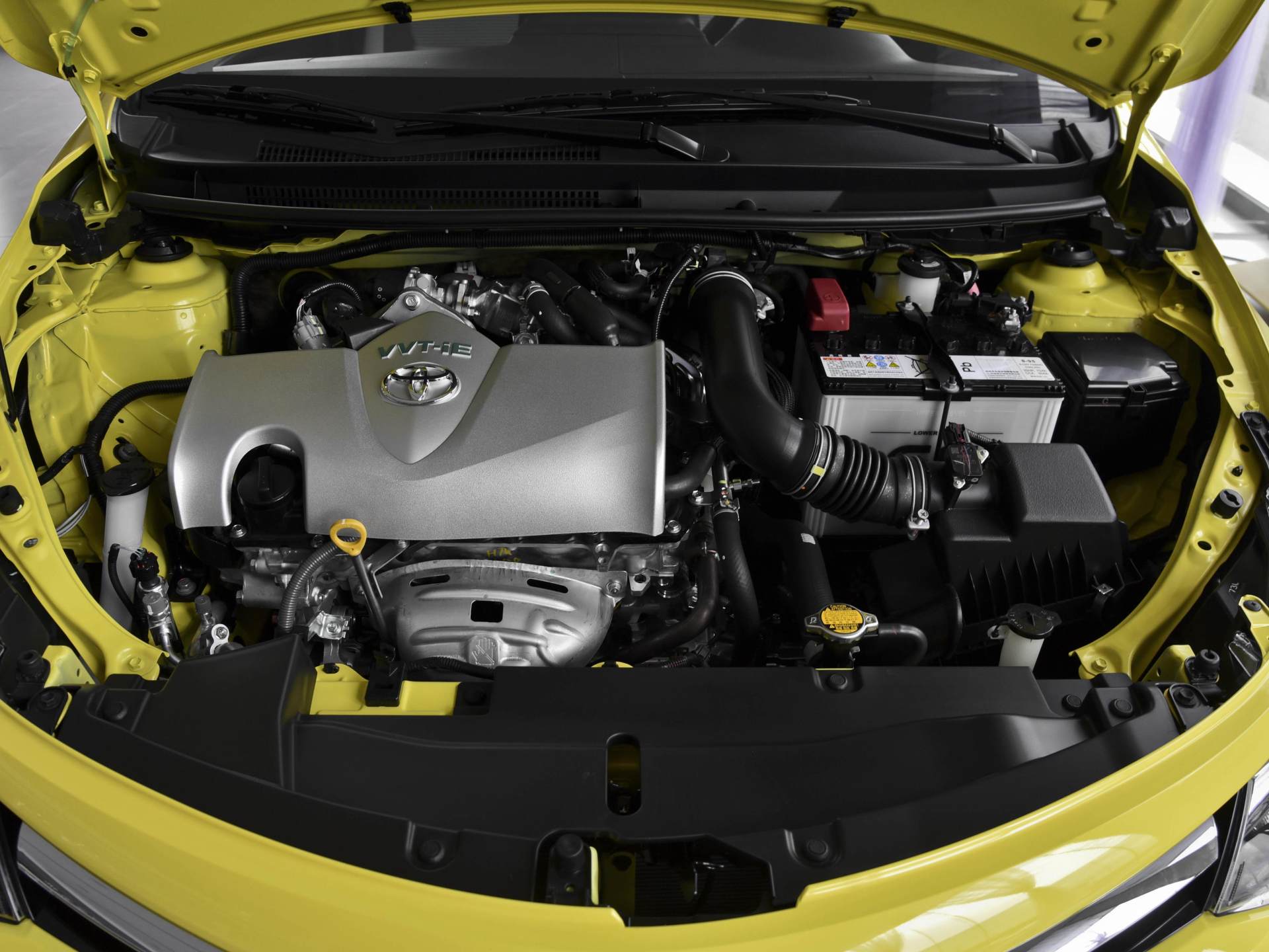 油耗5L价格9.28万,买个合资带大屏的省油小车,实拍丰田威驰FS(图8) 丰田威驰FS实拍评测_油耗5L合资两厢车_油耗最低的两厢车