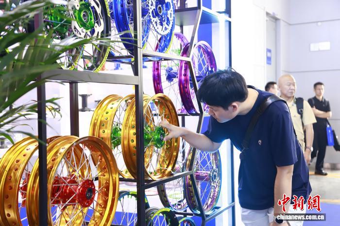 每3辆出口摩托就有1辆“重庆造”：“摩都”走向世界了！丨这座城市有点东西