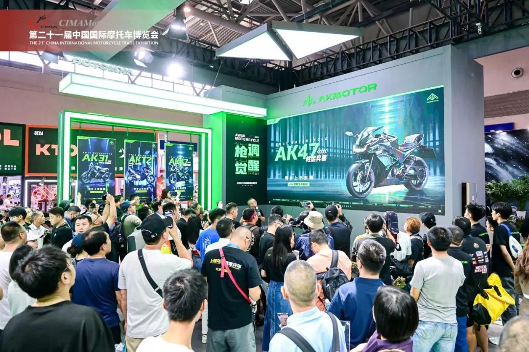 超20万人次观众,为热爱,去奔赴!中国摩博会圆满收官(图15) 摩托跑车论坛_中国摩博会2023_第二十一届中国国际摩托车博览会