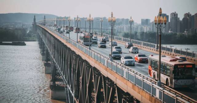 南京长江大桥28日晚已正式封闭(图6) 南京大桥封闭 自行车_扬子江隧道限行调整_南京长江大桥封闭交通