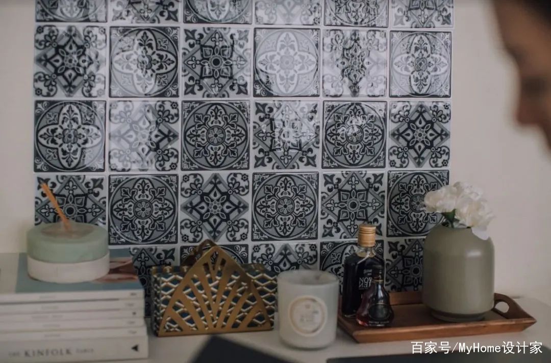 瓷砖怎么做拼花_花砖墙贴DIY技巧_花砖墙贴局部装修