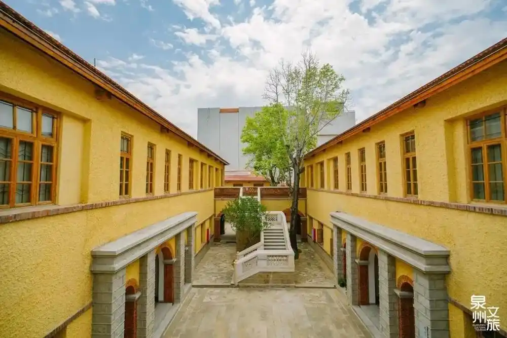 泉州红砖墙颜色_泉州彩色墙_个性墙面涂鸦图片大全