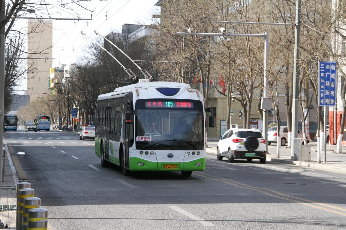 官地矿BD562电车历史_562电车_太原BD562无轨电车