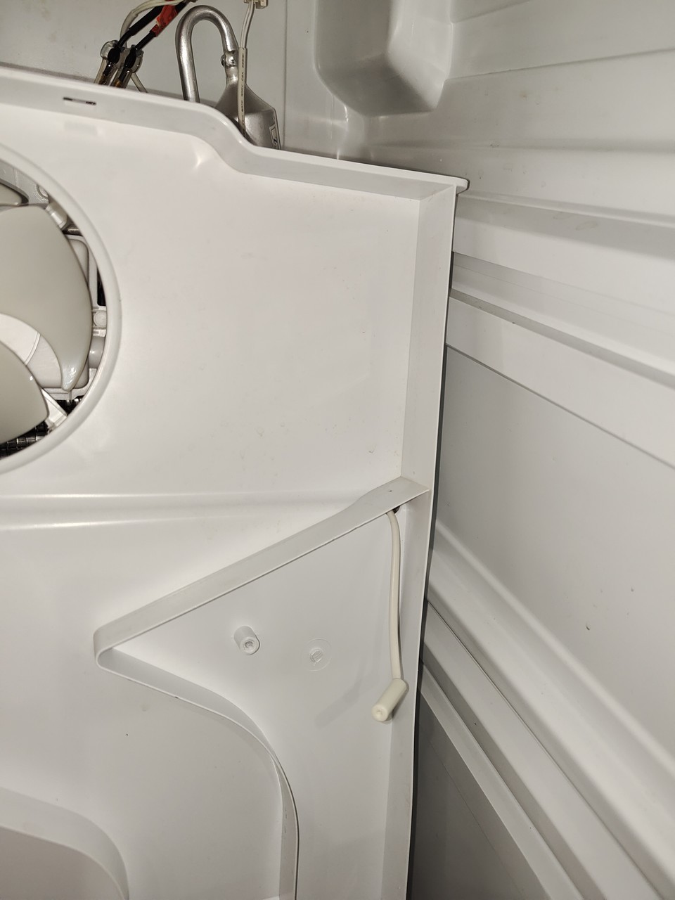 自己动手维修风冷冰箱冷藏区温度过低的问题及分析(图15) 风冷冰箱冷冻区结霜维修_美的冰箱冷藏温度过低_松下冰箱维修电话