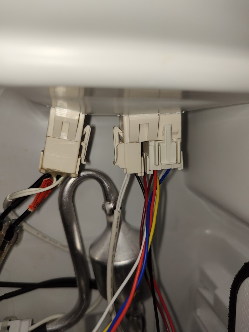 自己动手维修风冷冰箱冷藏区温度过低的问题及分析(图16) 松下冰箱维修电话_美的冰箱冷藏温度过低_风冷冰箱冷冻区结霜维修