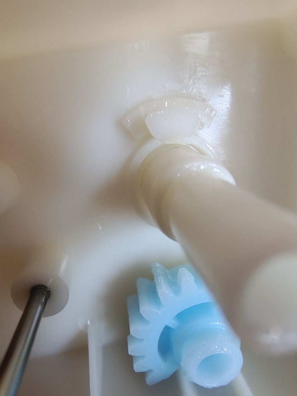 自己动手维修风冷冰箱冷藏区温度过低的问题及分析(图24) 松下冰箱维修电话_风冷冰箱冷冻区结霜维修_美的冰箱冷藏温度过低