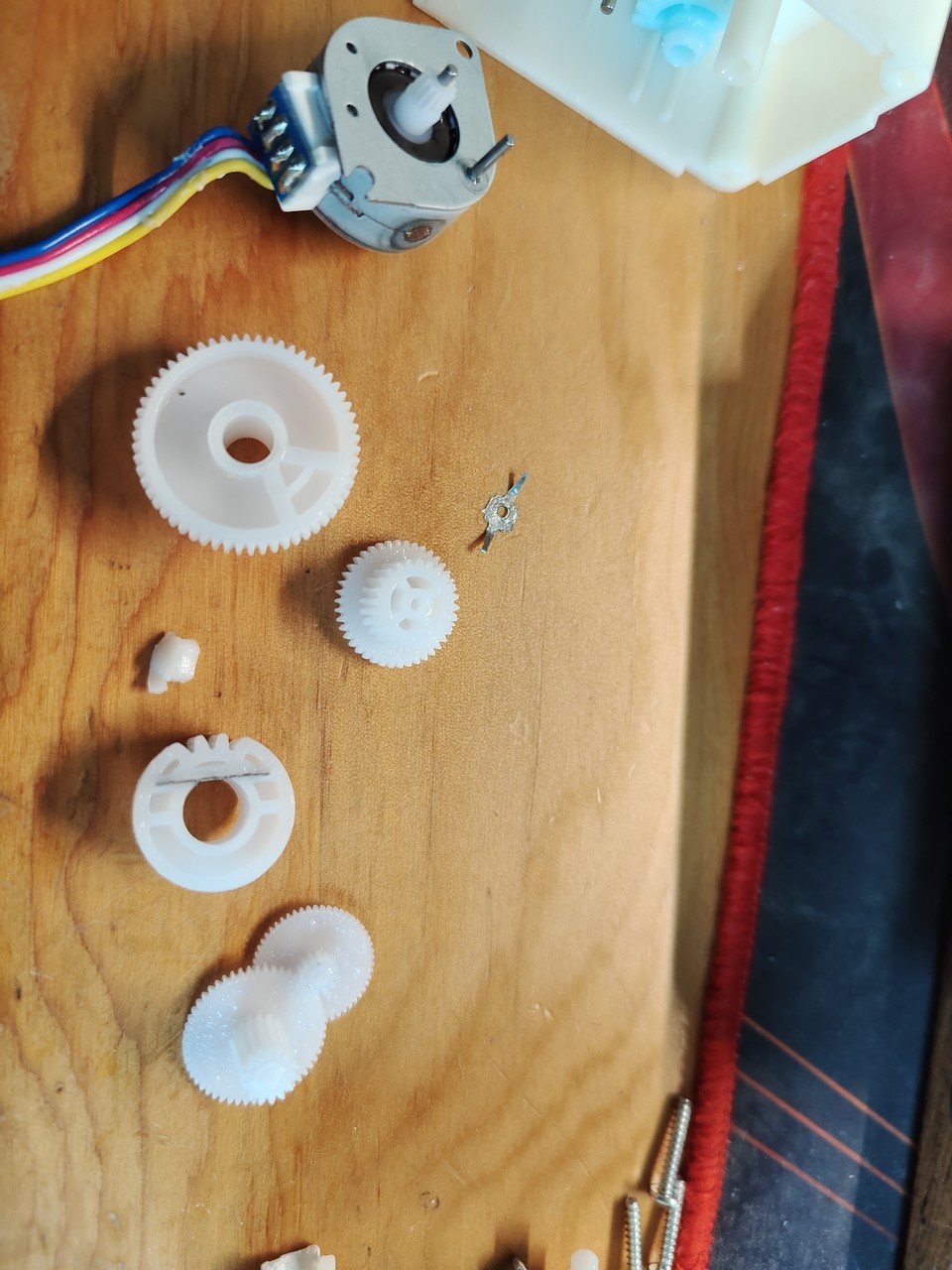 自己动手维修风冷冰箱冷藏区温度过低的问题及分析(图25) 松下冰箱维修电话_美的冰箱冷藏温度过低_风冷冰箱冷冻区结霜维修