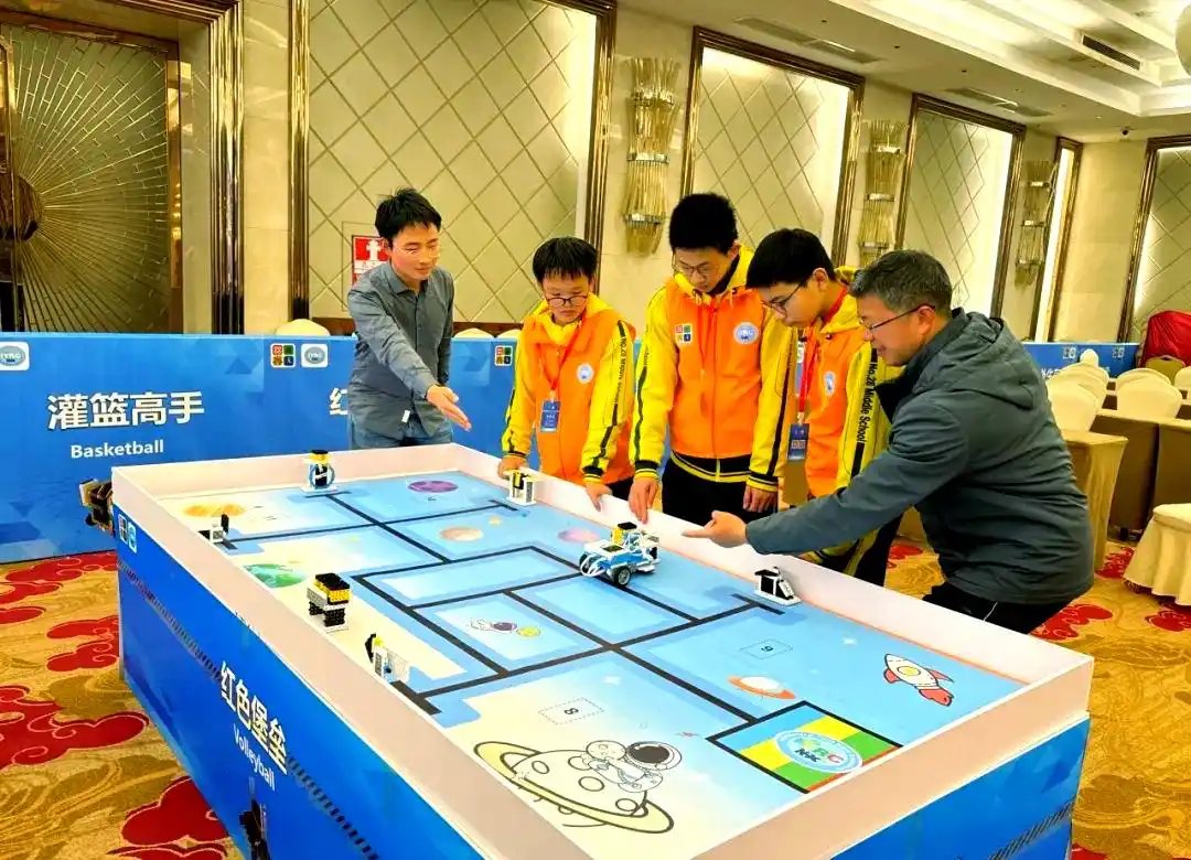 江西南昌市二十八中学子在IYRC竞赛中获佳绩(图4) 南昌市第二十八中学未来者科创社团_第十二届IYRC青少年数字创意机器人国际邀请赛_第二十八届全国青少年科技创新大赛获奖作品集