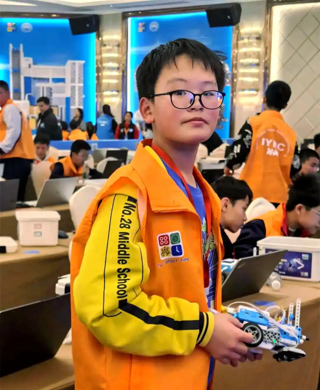 江西南昌市二十八中学子在IYRC竞赛中获佳绩(图7) 第十二届IYRC青少年数字创意机器人国际邀请赛_第二十八届全国青少年科技创新大赛获奖作品集_南昌市第二十八中学未来者科创社团