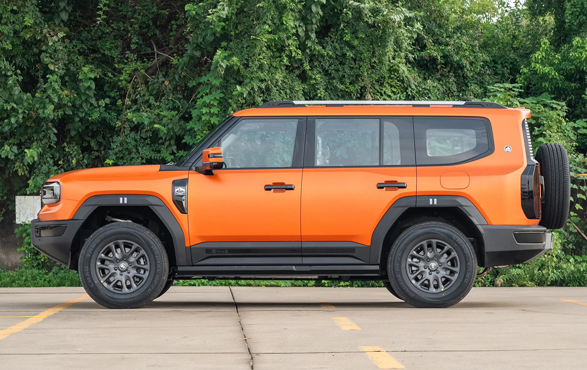 奇瑞全新硬派SUV,捷途纵横G700将上市,四电机+三把锁+华为智驾(图3) 承载式车身 suv_捷途纵横G700 预售价34.99万-42.99万 奇瑞非承载式车身SUV