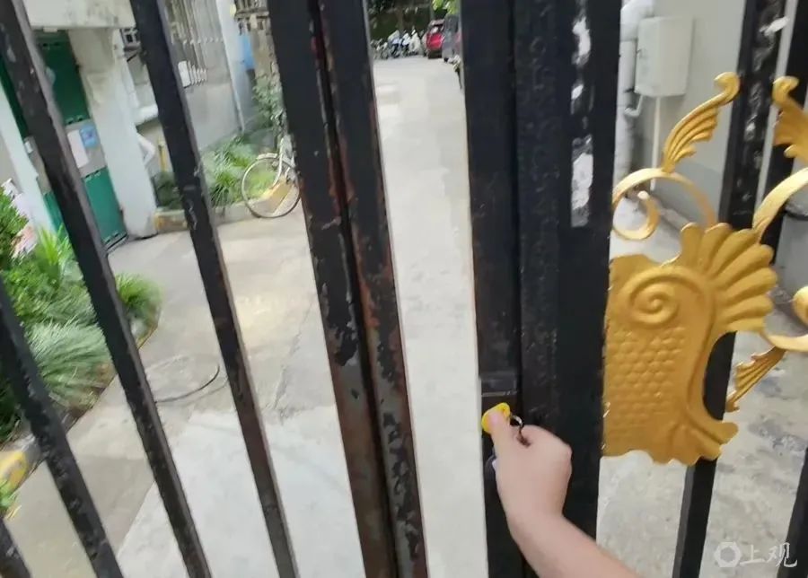 多个小区门禁卡,二手平台上150元就能买到!网友:细思极恐(图4) 小区车辆门禁系统报价_上海小区门禁卡闲鱼交易_门禁卡复制服务价格