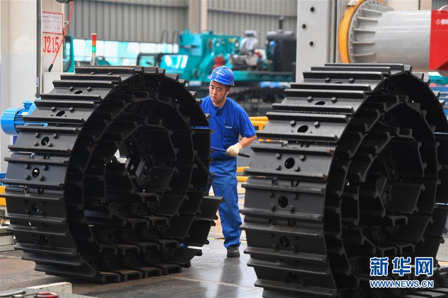 “智慧工厂”引领“生产节拍”——走进山河智能一探究竟(图2) (落实“六稳”“六保”企业见闻·图文互动)(2)“智慧工厂”引领“生产节拍”——走进山河智能一探究竟