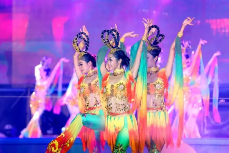 三亚旅游攻略_西沙邮轮四日游_春节海南自助游花费