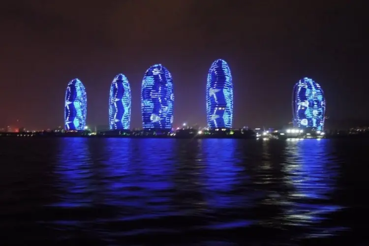 三亚旅游攻略_春节海南自助游花费_西沙邮轮四日游