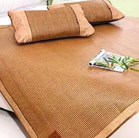 治疗螨虫性皮炎方法_凉席性皮炎 螨虫叮咬 皮炎症状