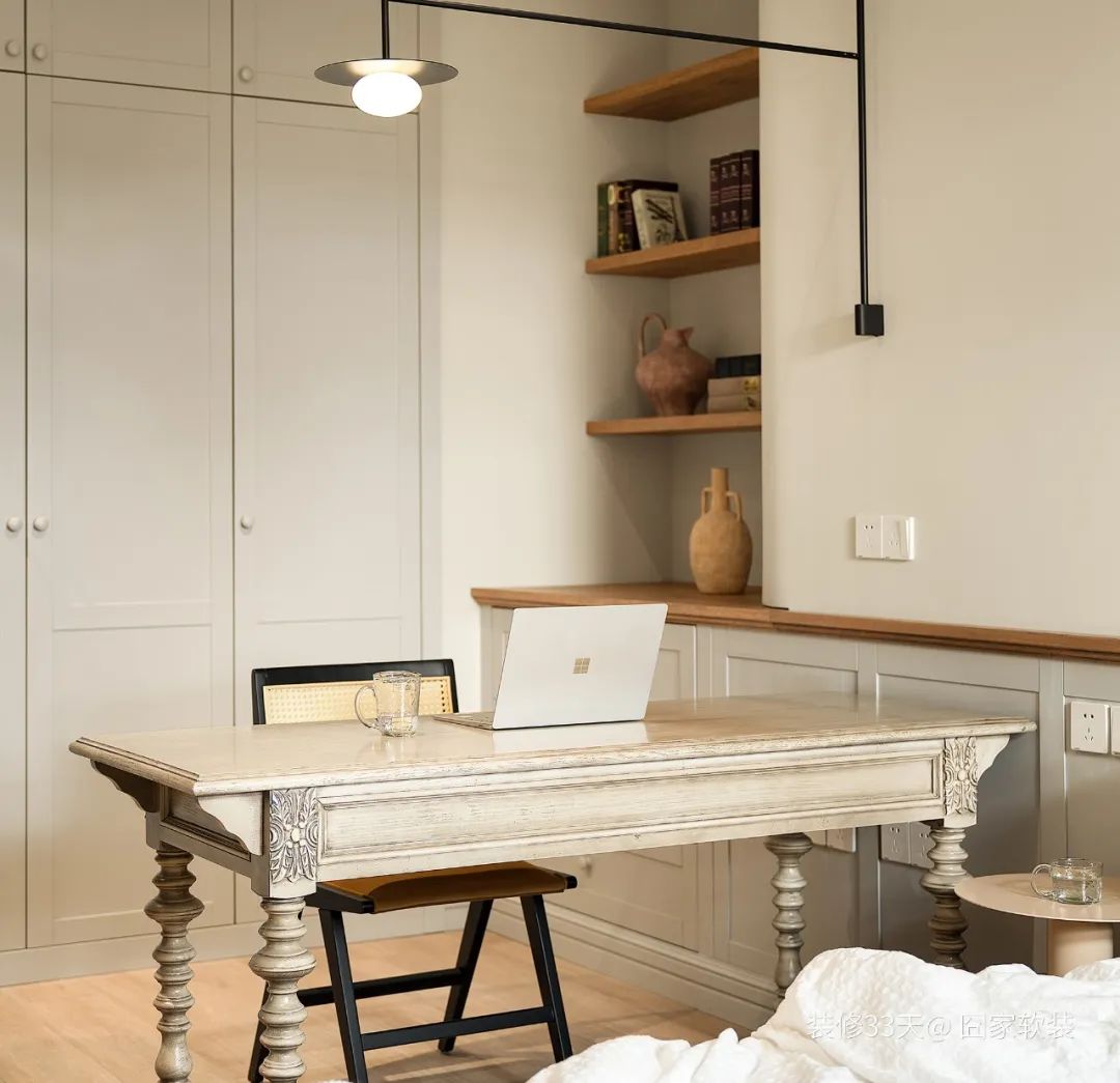 温柔色系清新复古斜顶跃层大宅(图25) 跃层式楼梯 装修_莫兰迪色系装修案例_老房改造设计