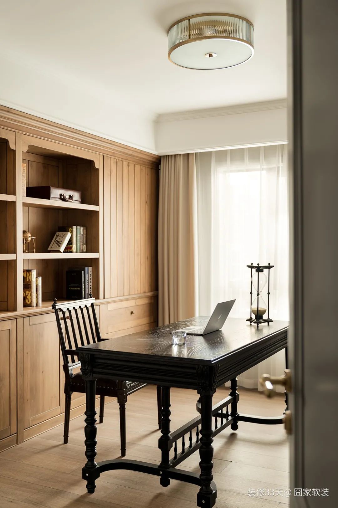 温柔色系清新复古斜顶跃层大宅(图10) 老房改造设计_跃层式楼梯 装修_莫兰迪色系装修案例