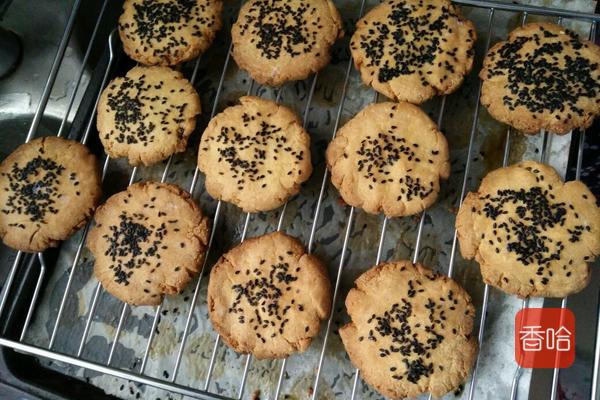 自制芝麻桃酥食谱_健康零食做法分享_在家做一些简单的零食