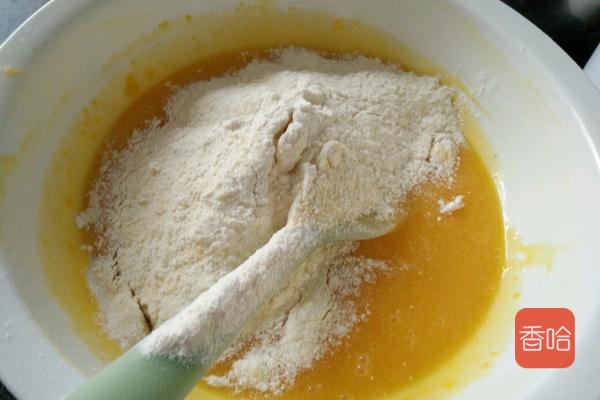 健康零食做法分享_在家做一些简单的零食_自制芝麻桃酥食谱