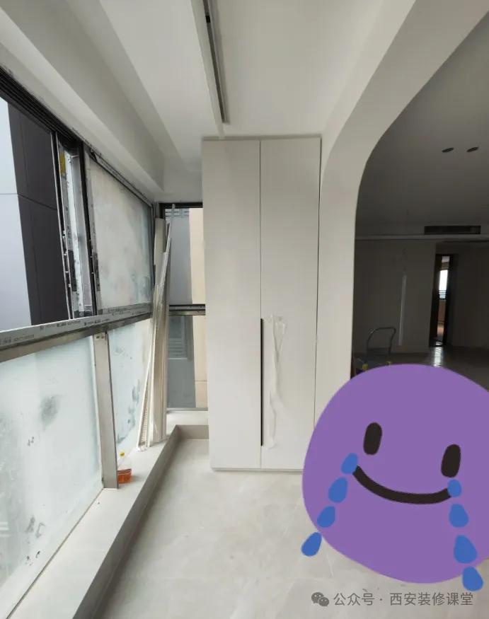 阳台就做个储物柜,都能翻车不断(图4) 淘宝网阳台储物柜_阳台定制又翻车了_装修翻车错误专题