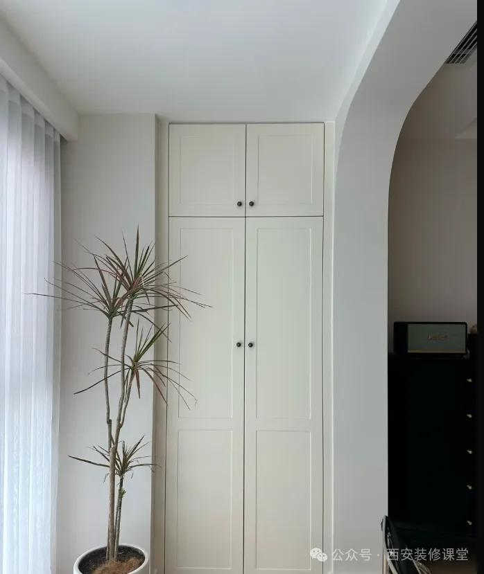 阳台就做个储物柜,都能翻车不断(图5) 阳台定制又翻车了_淘宝网阳台储物柜_装修翻车错误专题