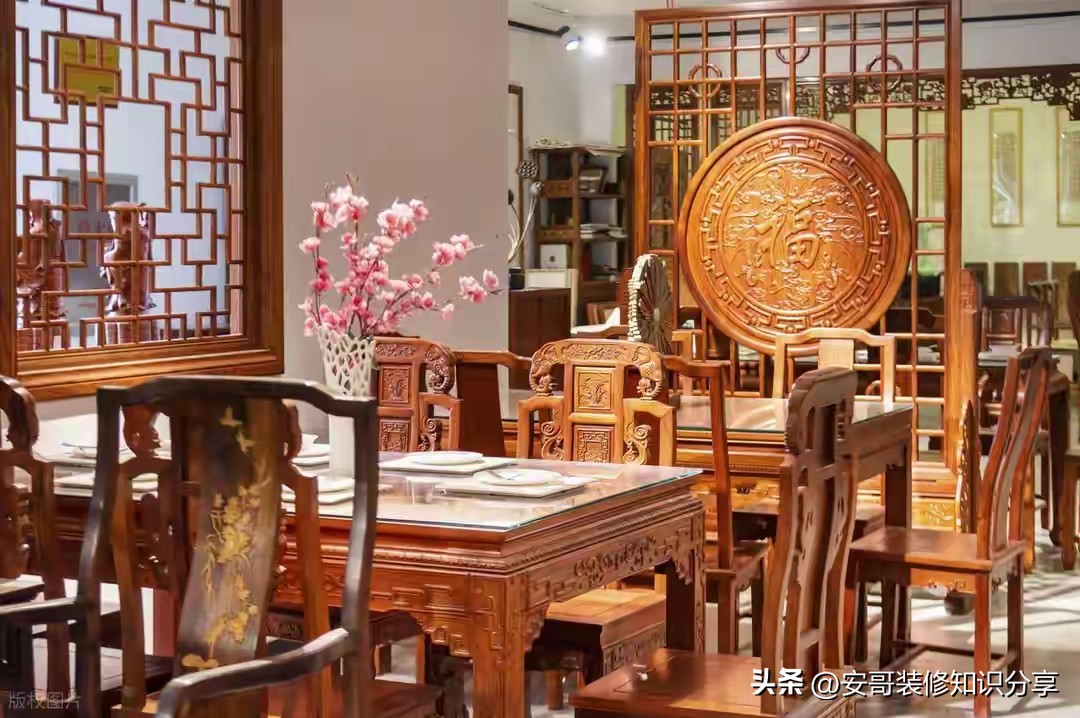 想买实木家具,选哪种实木好?材质、风格、价位全说透(图9) 实木家具避坑指南_松木家具 环保_如何选择合适的实木家具材质