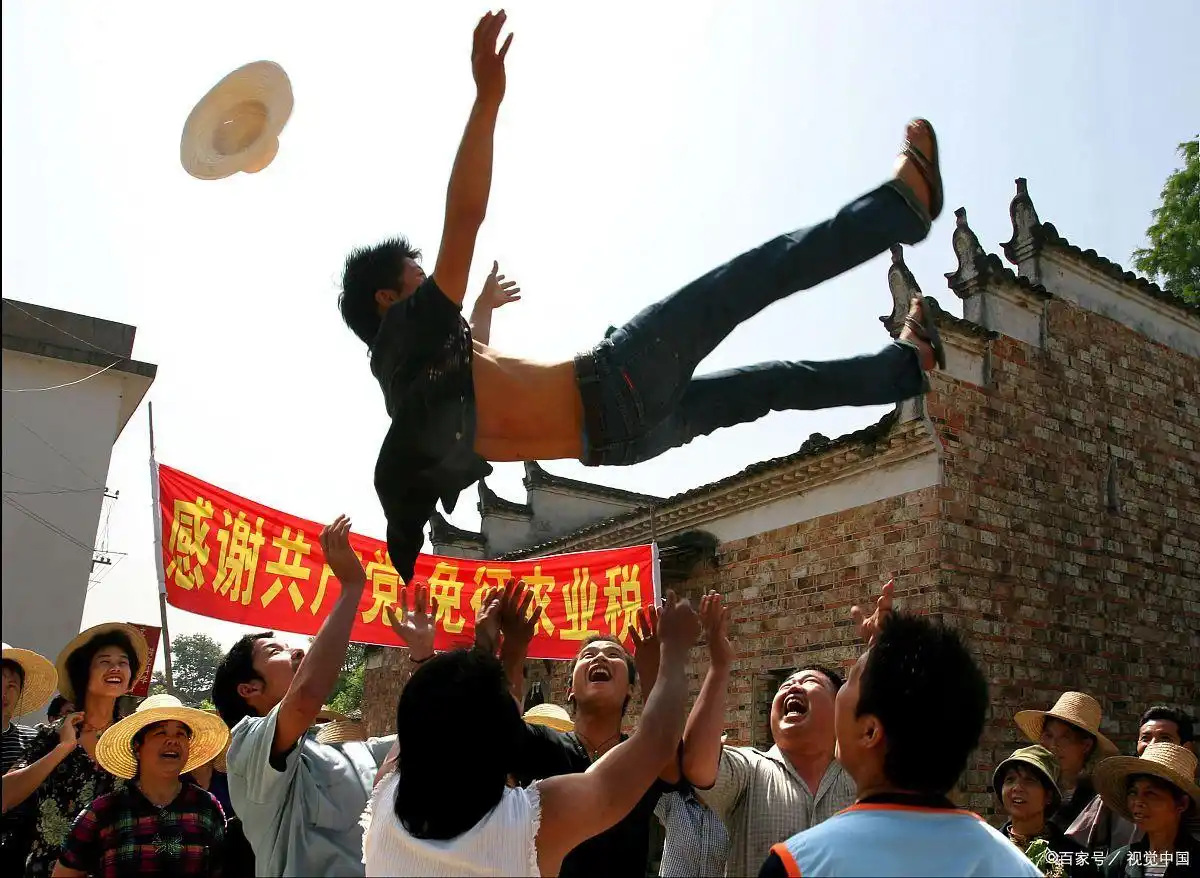 农民“交公粮”的千年蜕变，古代帝王怎么征“农业税”你知道吗？