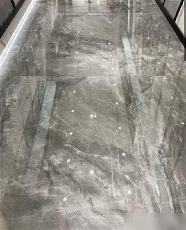 通体大理石瓷砖真的比抛釉砖更好？听内行人一讲，才发现猫腻