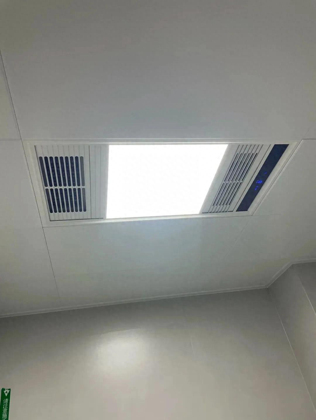 别大意！有人家里的卫生间被“入侵”了，吊顶上面让人大呼意外