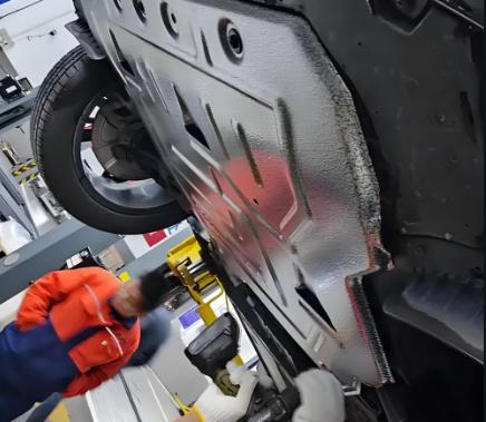 提车当天被4S店推销懵了?这5个项目90%是智商税!老司机教你避坑(图3) 4S店推销陷阱_提车避坑_4s店全包买车提车流程