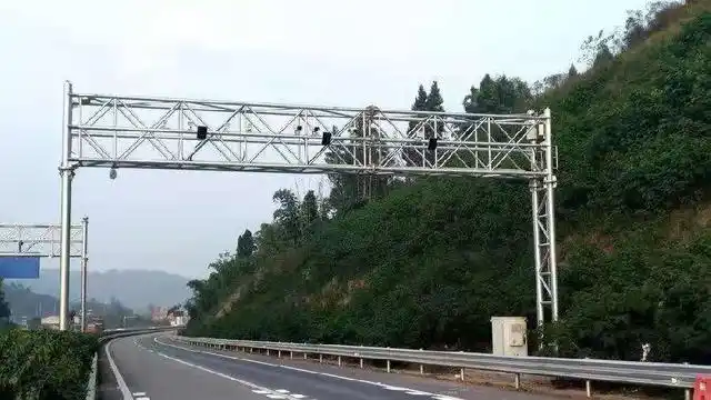 春节高速免费时间出炉,开车出行的朋友请查收!(图2) 7座以下小型客车高速免费_过年几号高速不收费_春节高速免费时间段