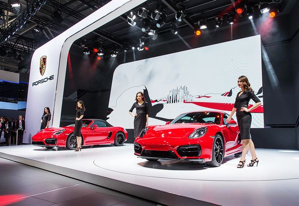 保时捷携全系顶级跑车惊艳亮相 北京车展