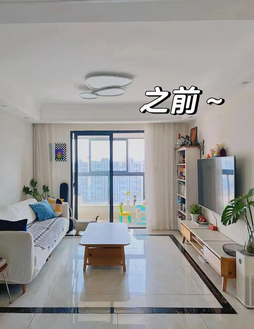 将二手房重新改造后，客厅顷刻变得洋气敞亮，邻居争相来效仿