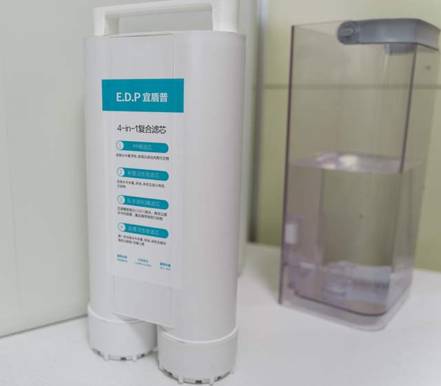 一键冲奶,不用安装的台式即热净饮机(图7) 反渗透净水器母婴直饮_宜盾普台式即热净饮一体机_沸腾胆饮水机怎么使用