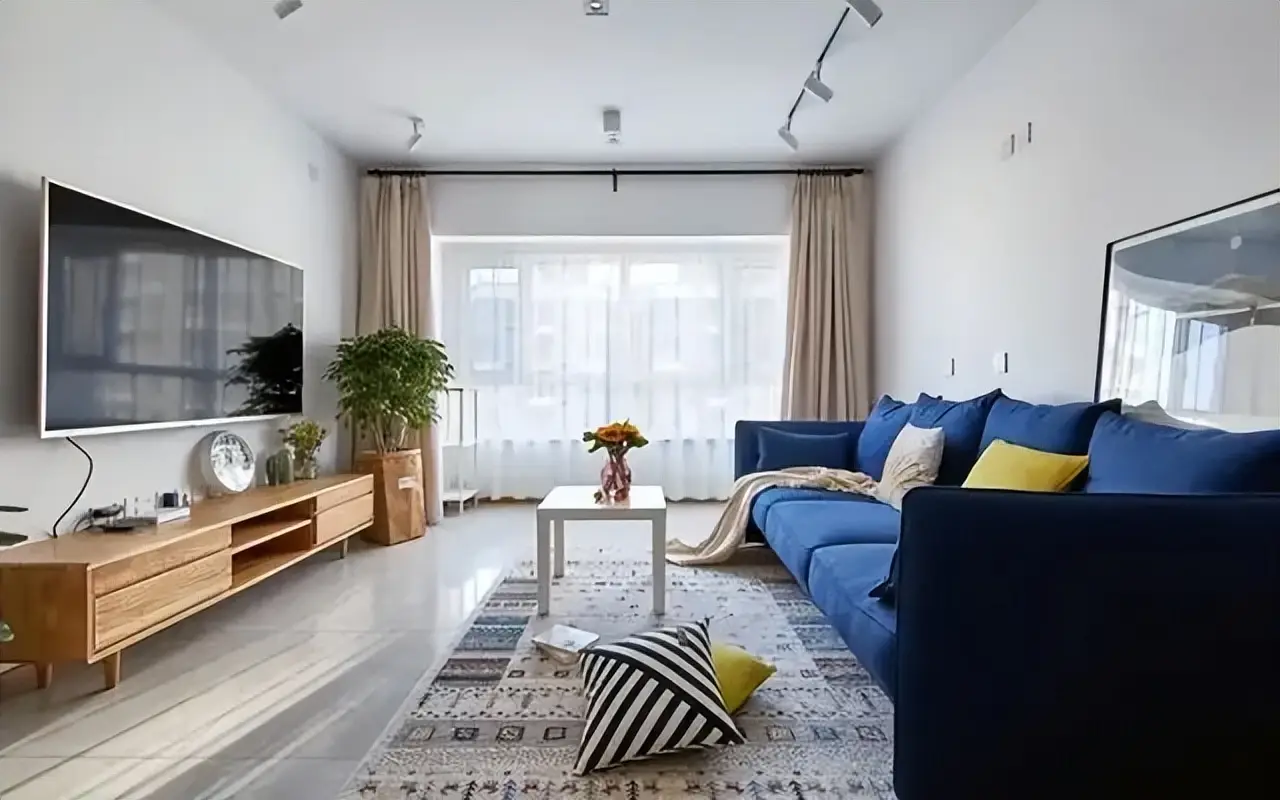 小户型客厅颜值逆袭指南：9 招打造 90㎡左右户型的敞亮高级感