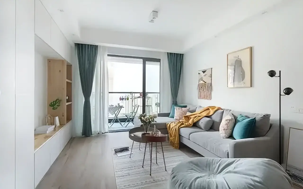 小户型客厅颜值逆袭指南:9 招打造 90㎡左右户型的敞亮高级感(图2) 90平米小户型客厅布置_小客厅设计思路_小户型现代简约风格客厅