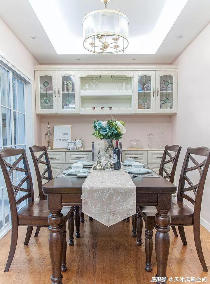 餐厅这样设计,吃饭美味100倍(图30) 两居餐厅设计_餐饮100平米简装效果图_小户型餐厅布置技巧