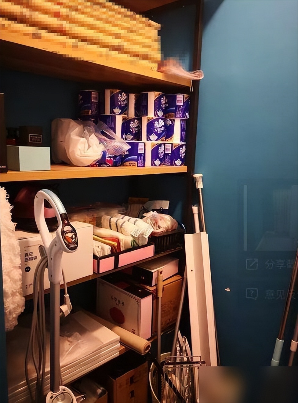 87㎡婚房,老婆坚持给门口设堵墙!入住才知实用,全屋温馨极了(图2) 普通小夫妻装修_客厅电视瓷砖背景墙效果图2025_门口砌墙解决入户尴尬