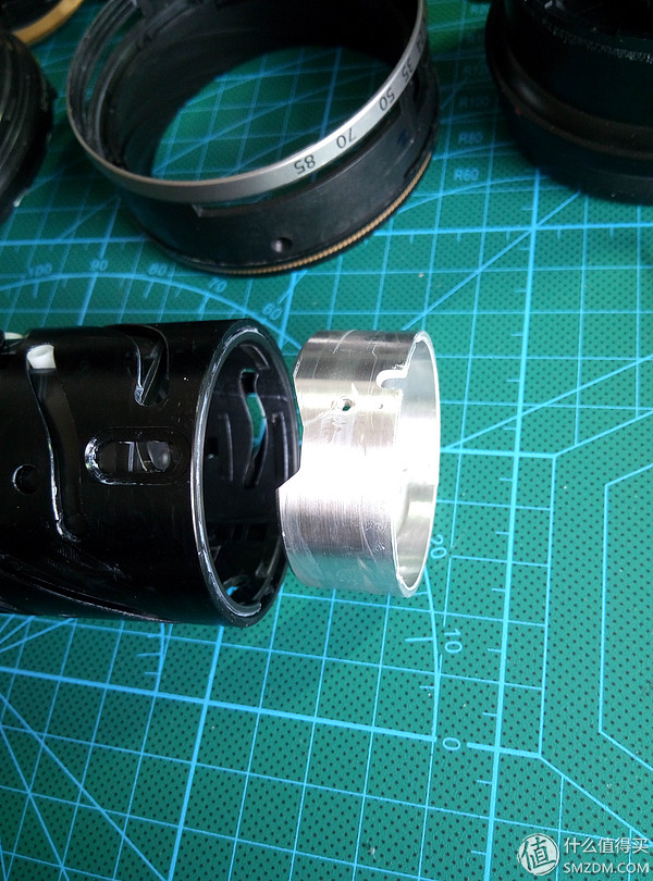 佳能相机广州维修中心_对焦马达维修过程_佳能镜头排线更换教程